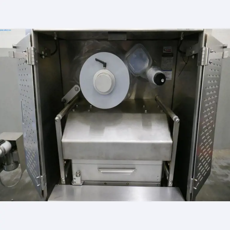 Máquinas e equipamentos técnicos do sector agroalimentar em bom estado de conservação-4