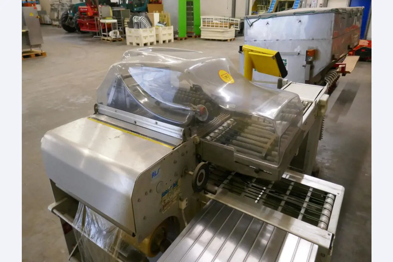 Máquinas e equipamentos técnicos do sector agroalimentar em bom estado de conservação-1