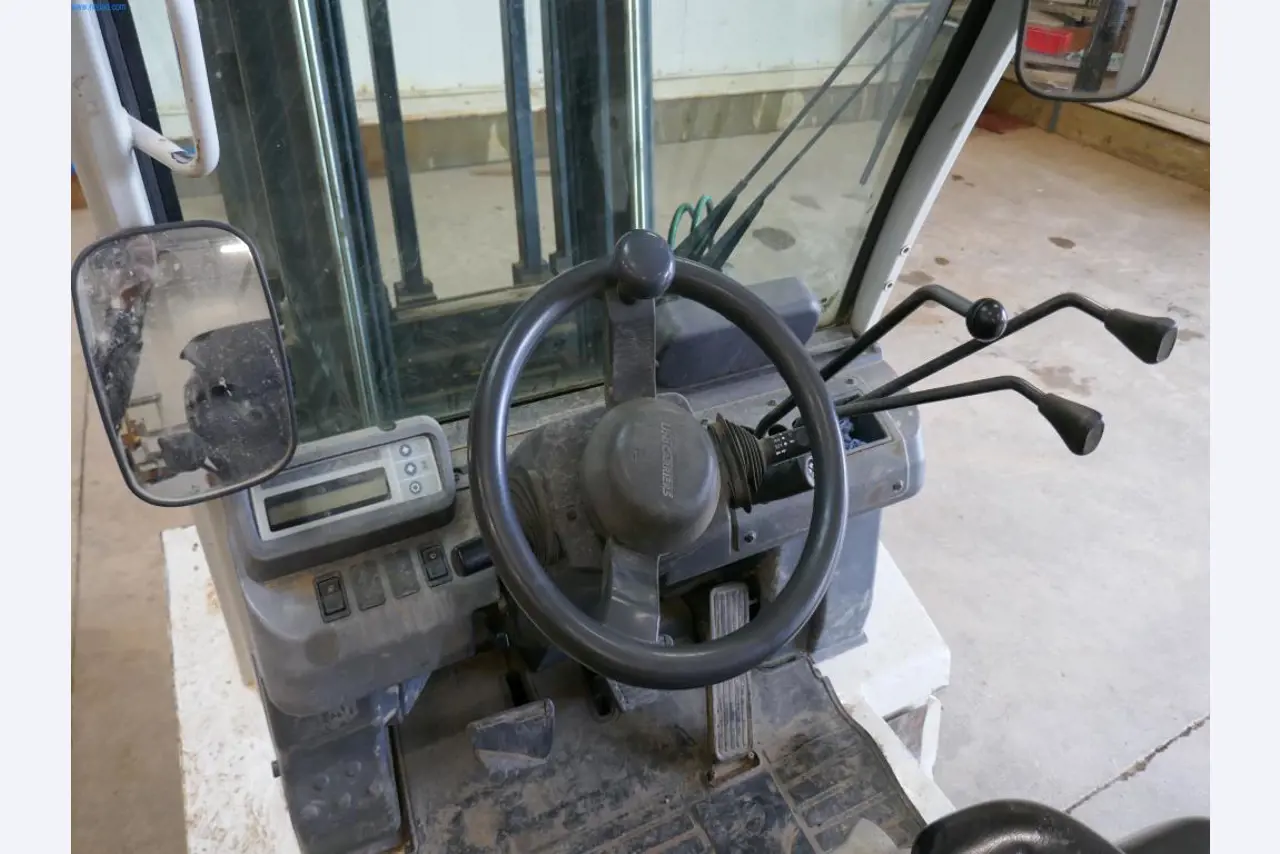 Dobro vzdrževani stroji in tehnična oprema iz živilskopredelovalnega sektorja-2