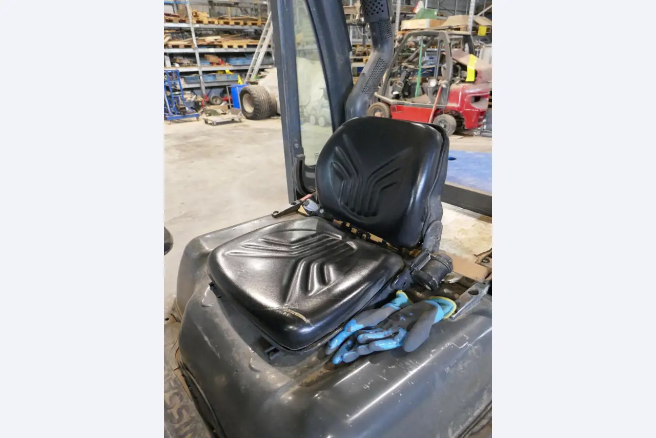 Máquinas e equipamentos técnicos do sector agroalimentar em bom estado de conservação-4