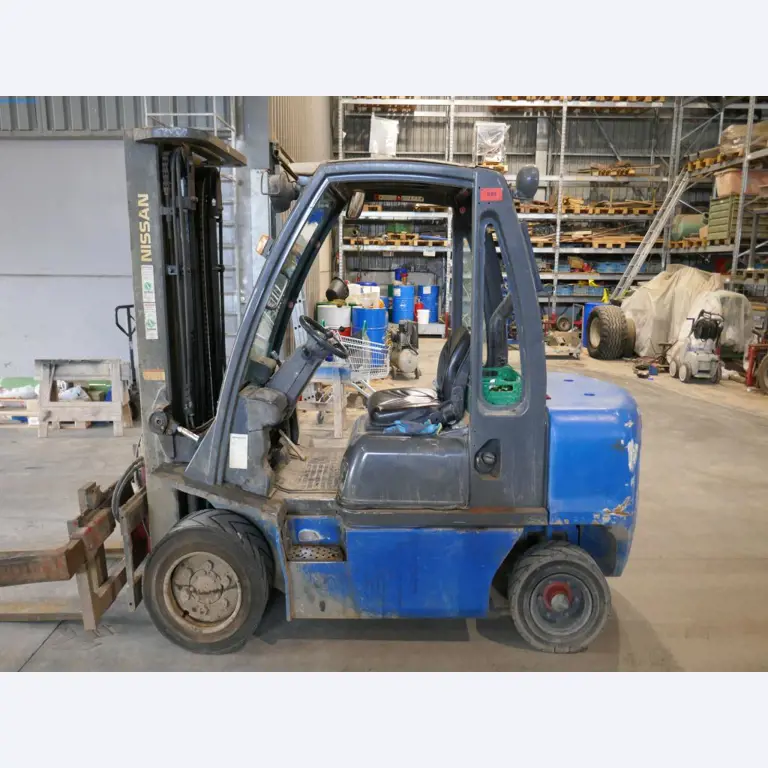 Máquinas e equipamentos técnicos do sector agroalimentar em bom estado de conservação-5