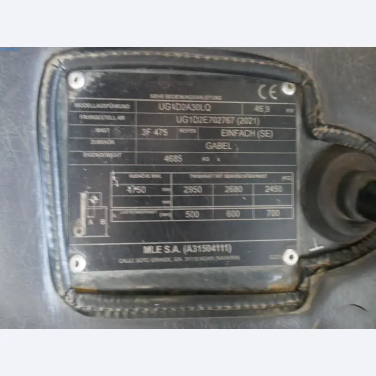 Máquinas e equipamentos técnicos do sector agroalimentar em bom estado de conservação-4