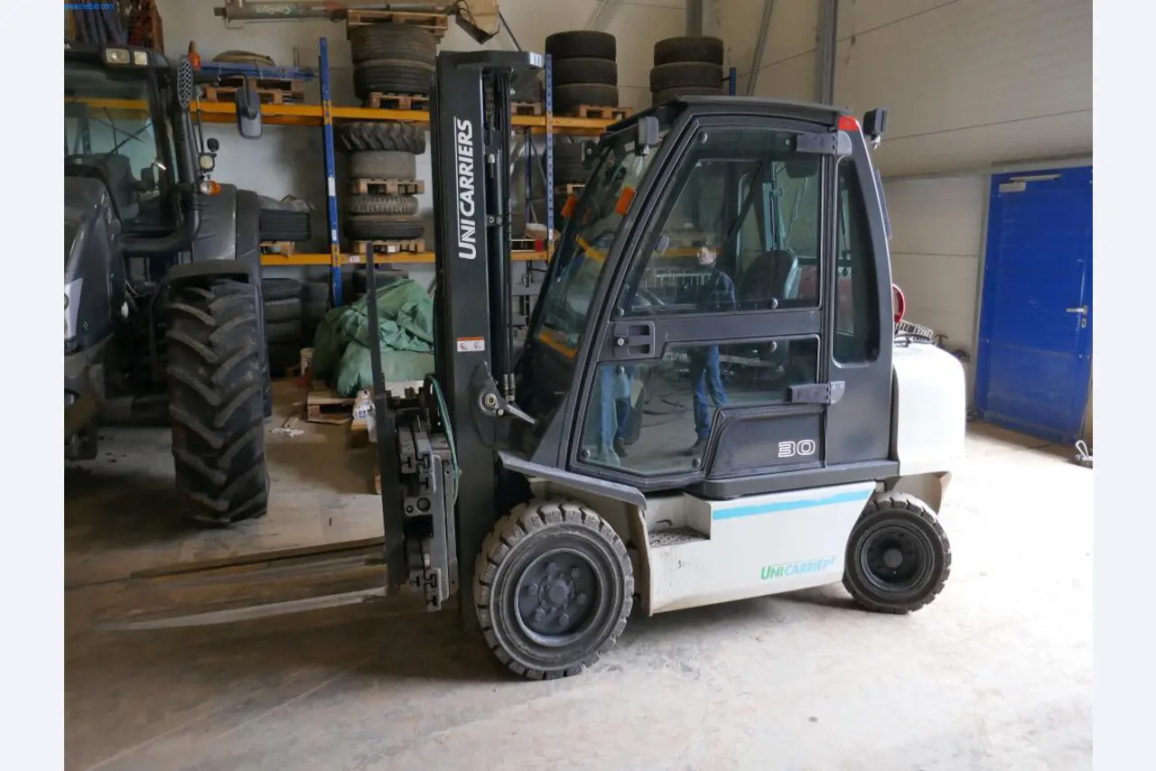 Máquinas e equipamentos técnicos do sector agroalimentar em bom estado de conservação-7