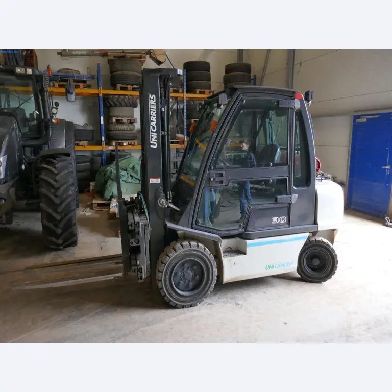 Máquinas e equipamentos técnicos do sector agroalimentar em bom estado de conservação-7