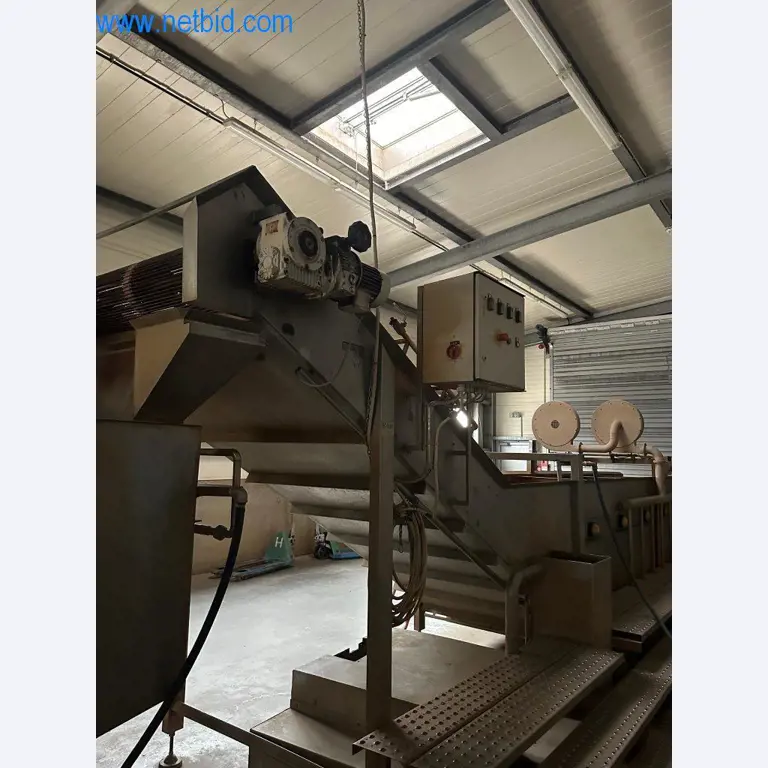 Máquinas e equipamentos técnicos do sector agroalimentar em bom estado de conservação-10