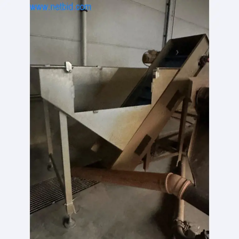 Máquinas e equipamentos técnicos do sector agroalimentar em bom estado de conservação-6