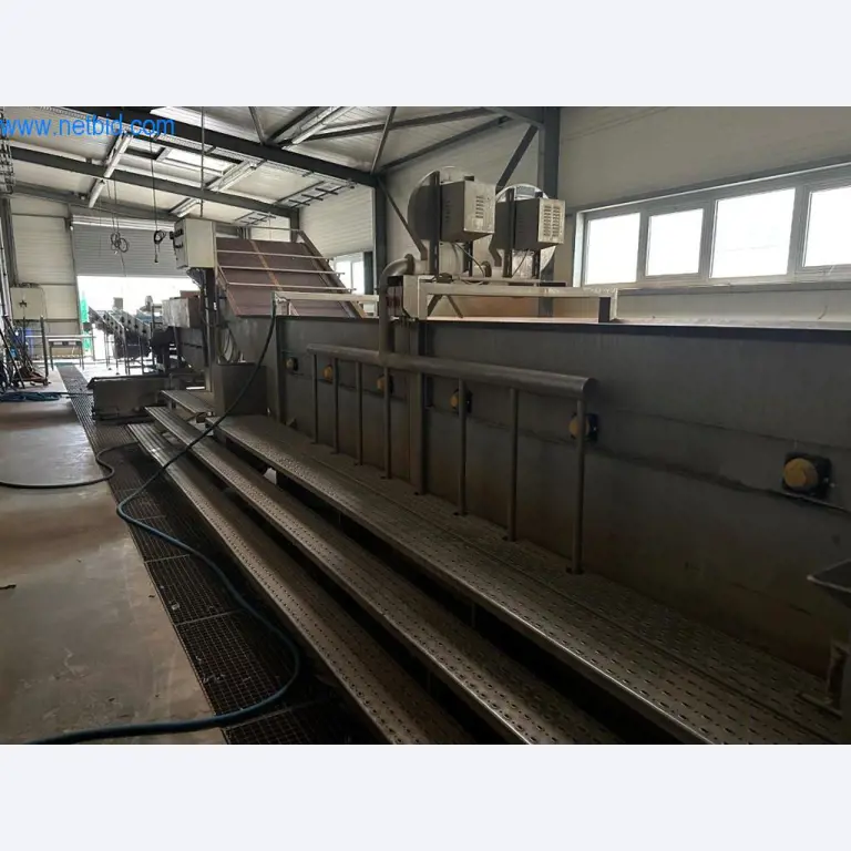 Máquinas e equipamentos técnicos do sector agroalimentar em bom estado de conservação-8