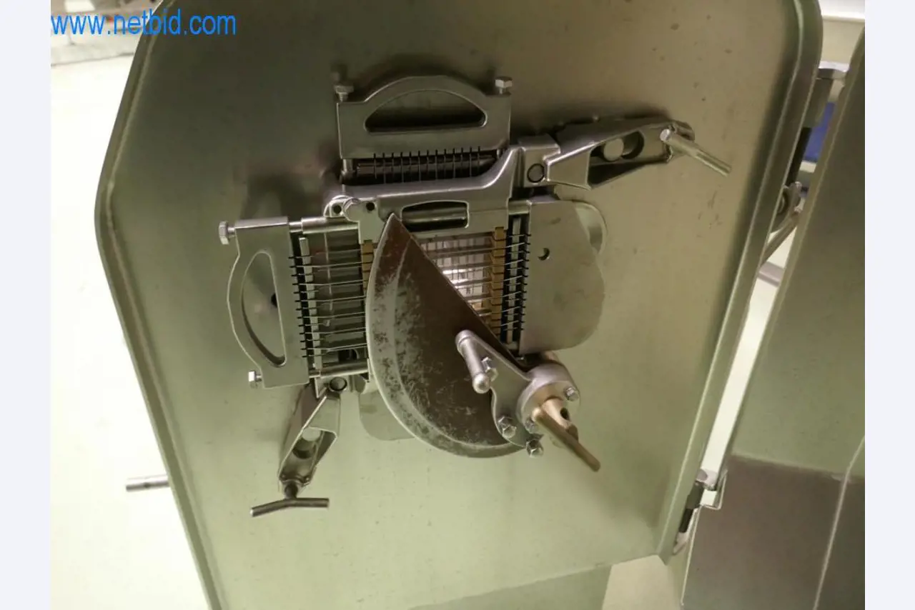 Dobro vzdrževani stroji in tehnična oprema iz živilskopredelovalnega sektorja-4