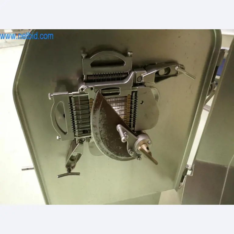 Dobro vzdrževani stroji in tehnična oprema iz živilskopredelovalnega sektorja-4