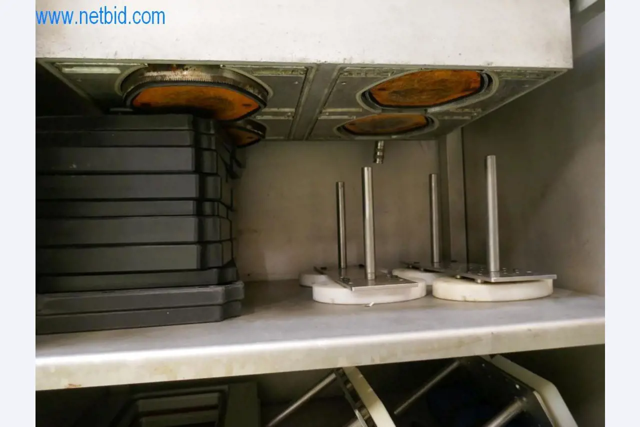 Máquinas y equipos técnicos del sector alimentario en buen estado de conservación-23