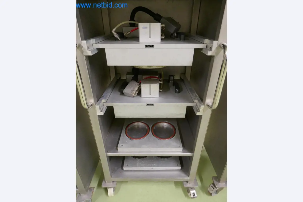 Dobro vzdrževani stroji in tehnična oprema iz živilskopredelovalnega sektorja-23