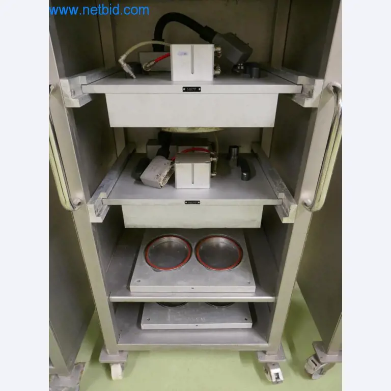 Dobro vzdrževani stroji in tehnična oprema iz živilskopredelovalnega sektorja-23