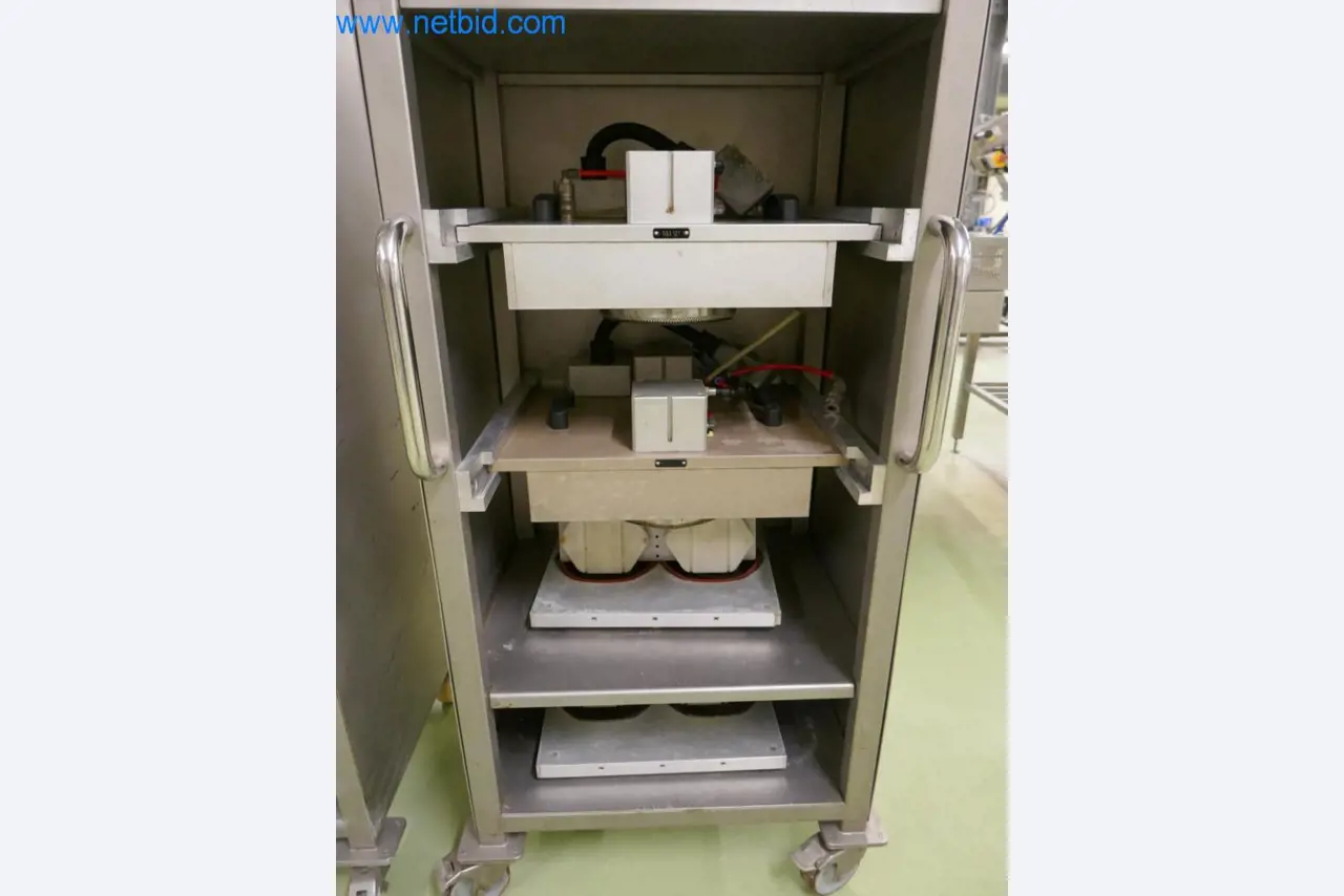 Dobro vzdrževani stroji in tehnična oprema iz živilskopredelovalnega sektorja-24