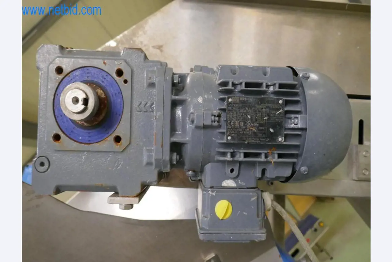 Dobro vzdrževani stroji in tehnična oprema iz živilskopredelovalnega sektorja-5