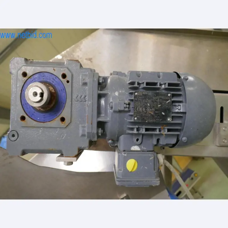 Dobro vzdrževani stroji in tehnična oprema iz živilskopredelovalnega sektorja-5