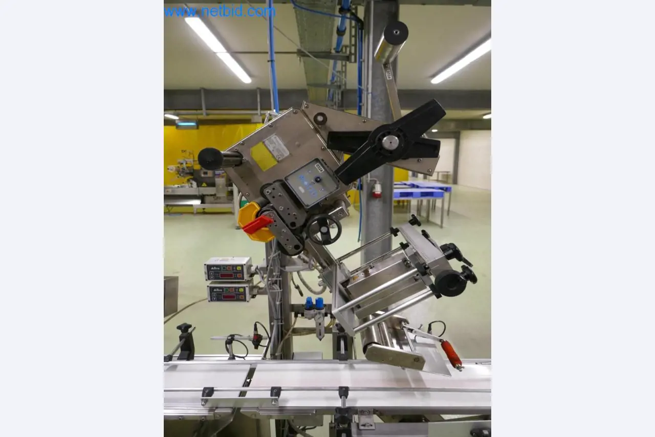 Máquinas y equipos técnicos del sector alimentario en buen estado de conservación-2