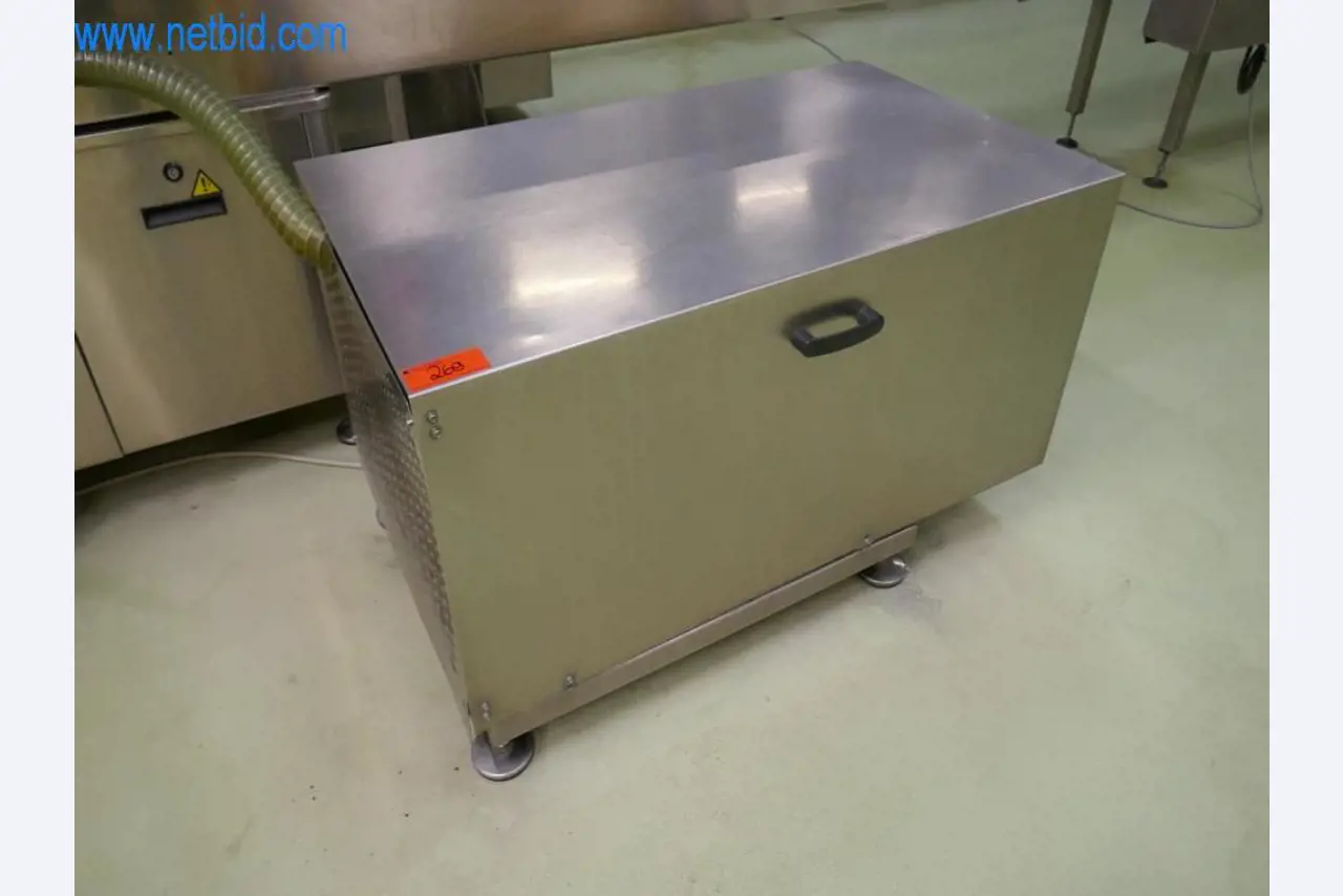 Máquinas e equipamentos técnicos do sector agroalimentar em bom estado de conservação-16