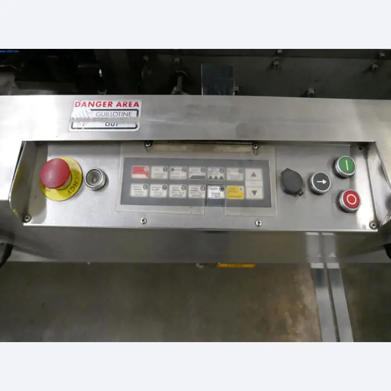 Dobro vzdrževani stroji in tehnična oprema iz živilskopredelovalnega sektorja-12