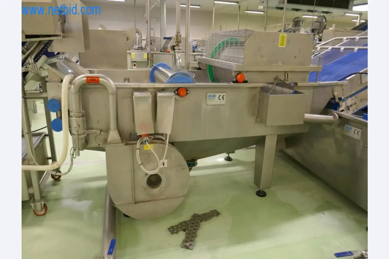 Dobro vzdrževani stroji in tehnična oprema iz živilskopredelovalnega sektorja-24