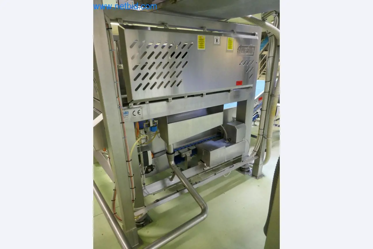 Dobro vzdrževani stroji in tehnična oprema iz živilskopredelovalnega sektorja-51