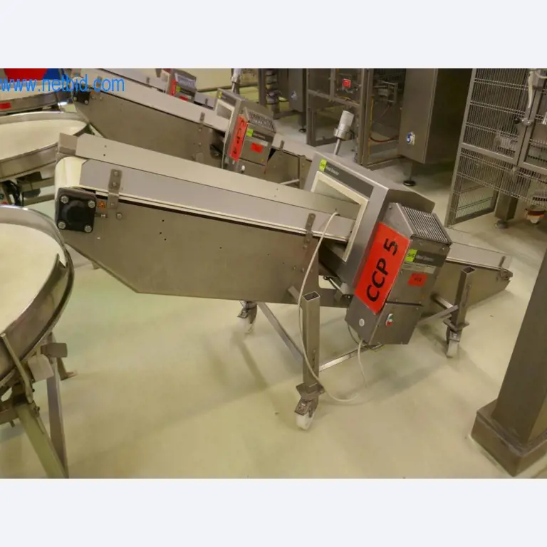 Dobro vzdrževani stroji in tehnična oprema iz živilskopredelovalnega sektorja-13