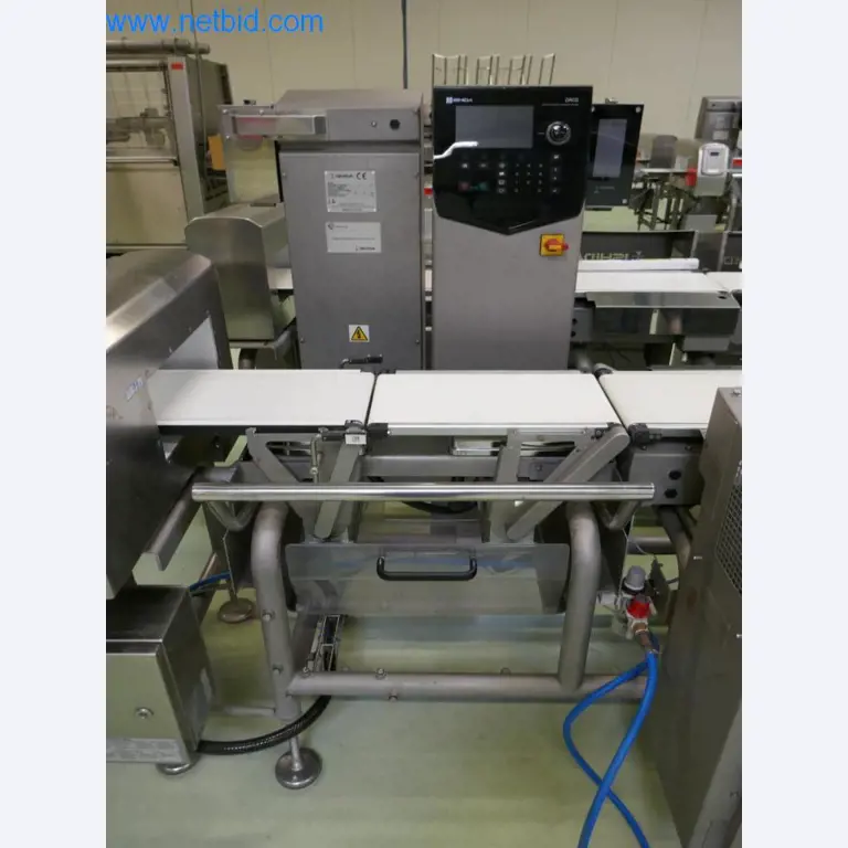 Dobro vzdrževani stroji in tehnična oprema iz živilskopredelovalnega sektorja-5