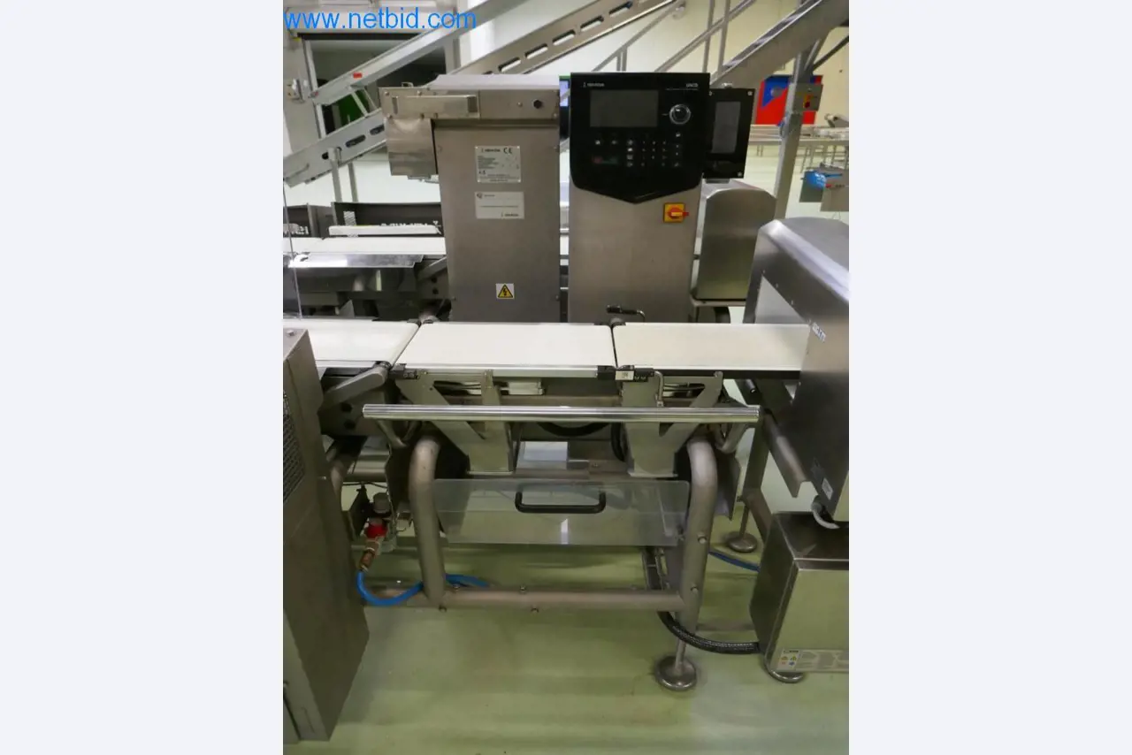 Dobro vzdrževani stroji in tehnična oprema iz živilskopredelovalnega sektorja-5