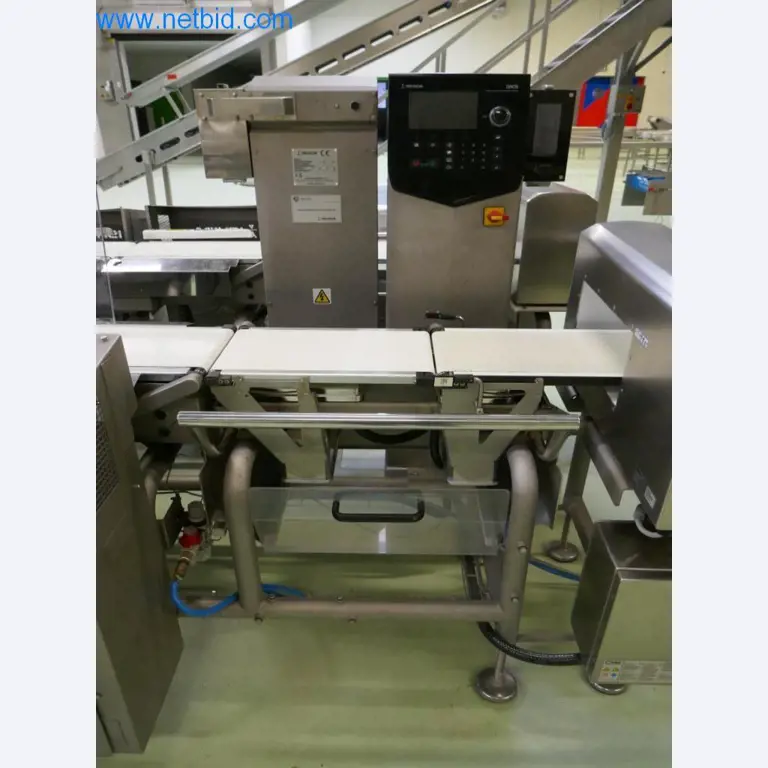 Dobro vzdrževani stroji in tehnična oprema iz živilskopredelovalnega sektorja-5