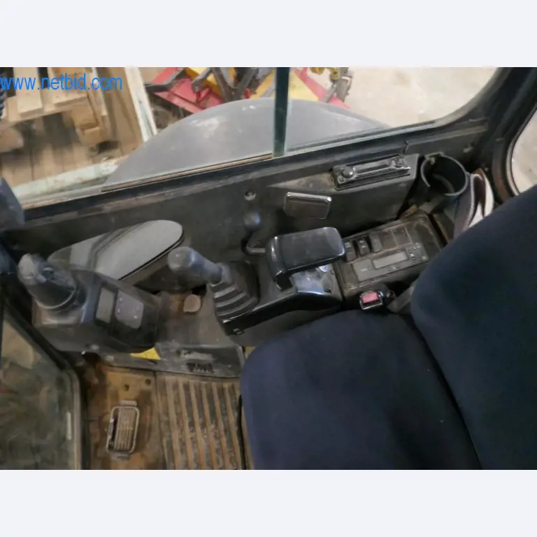 Máquinas e equipamentos técnicos do sector agroalimentar em bom estado de conservação-9