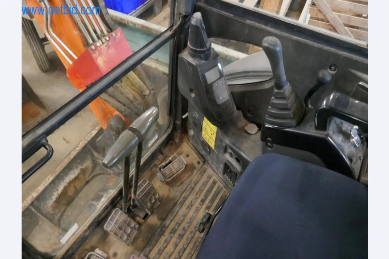 Máquinas e equipamentos técnicos do sector agroalimentar em bom estado de conservação-10