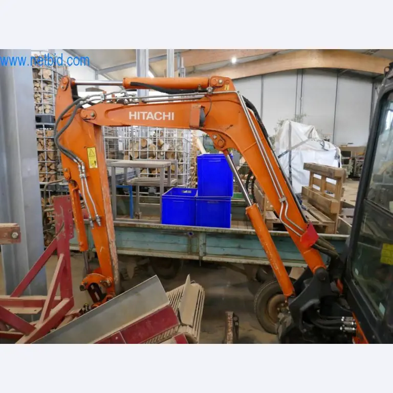 Máquinas e equipamentos técnicos do sector agroalimentar em bom estado de conservação-14