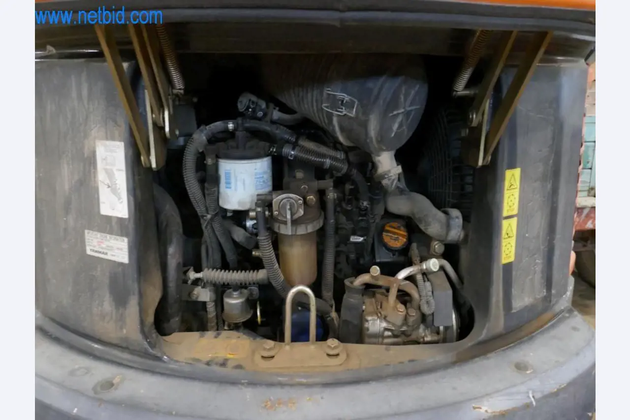 Máquinas e equipamentos técnicos do sector agroalimentar em bom estado de conservação-15