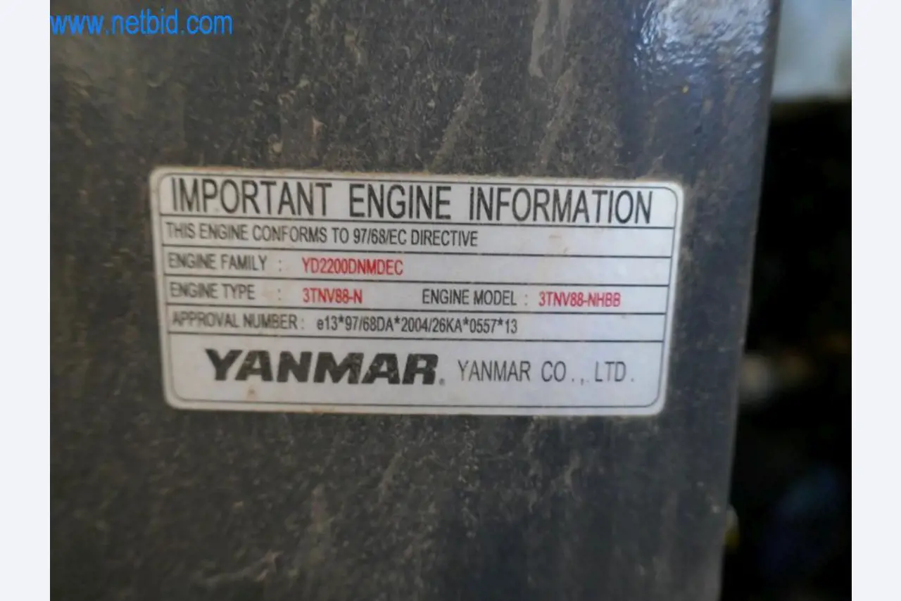 Máquinas e equipamentos técnicos do sector agroalimentar em bom estado de conservação-18