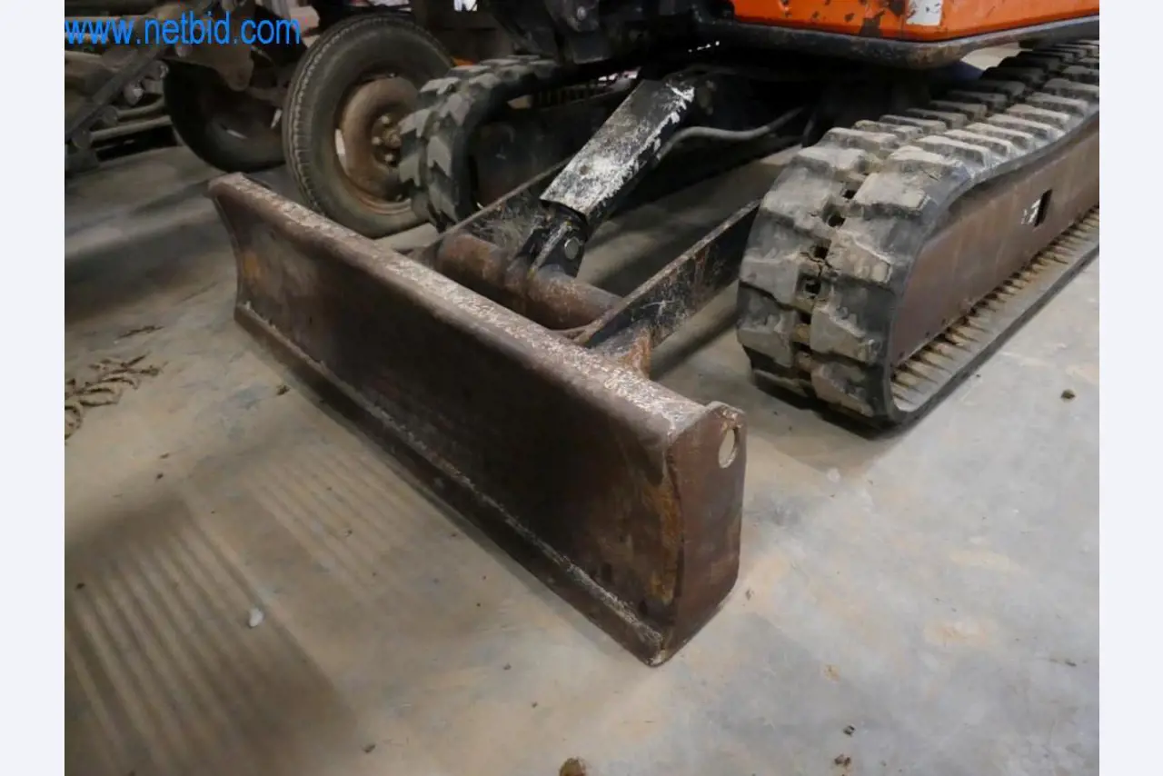 Máquinas e equipamentos técnicos do sector agroalimentar em bom estado de conservação-3