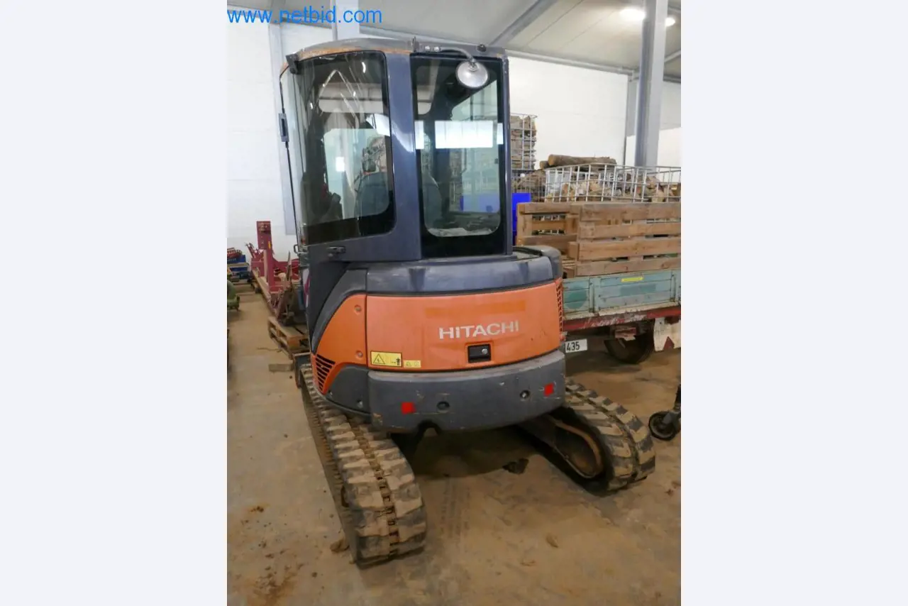 Máquinas e equipamentos técnicos do sector agroalimentar em bom estado de conservação-6