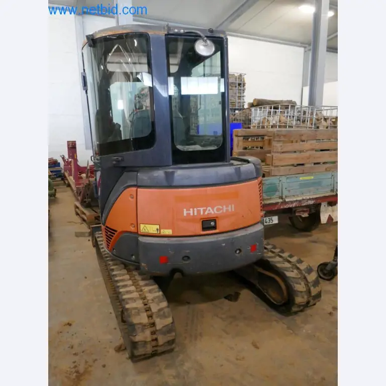 Máquinas e equipamentos técnicos do sector agroalimentar em bom estado de conservação-6