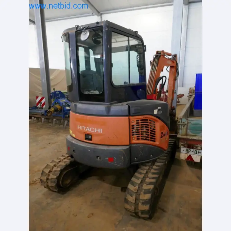 Máquinas e equipamentos técnicos do sector agroalimentar em bom estado de conservação-7