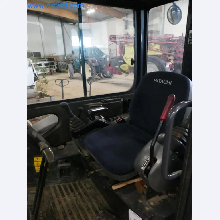 Máquinas e equipamentos técnicos do sector agroalimentar em bom estado de conservação-8