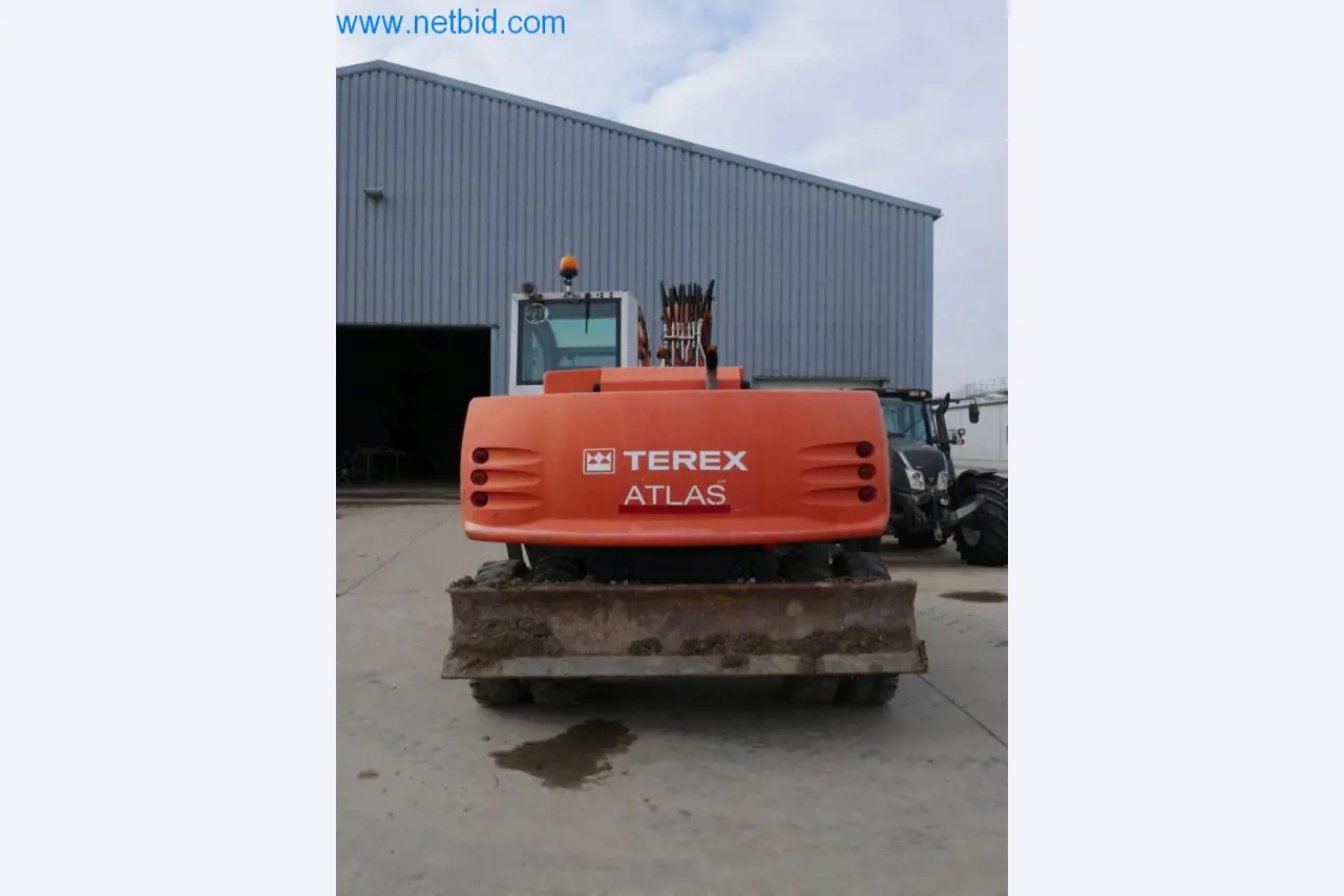 Dobro vzdrževani stroji in tehnična oprema iz živilskopredelovalnega sektorja-10