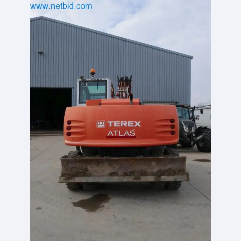 Dobro vzdrževani stroji in tehnična oprema iz živilskopredelovalnega sektorja-10