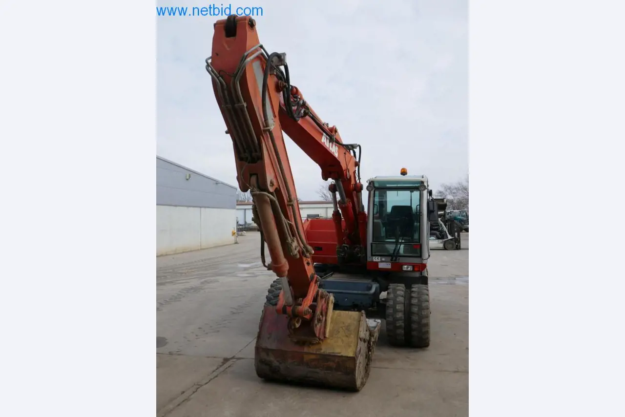 Dobro vzdrževani stroji in tehnična oprema iz živilskopredelovalnega sektorja-9