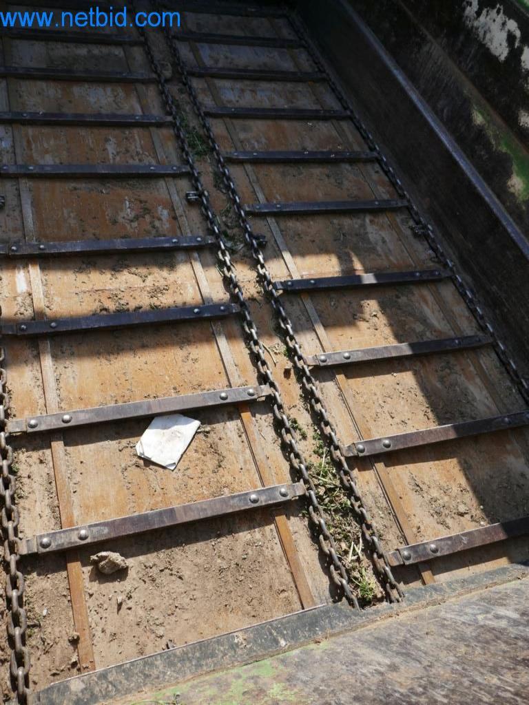 Máquinas y equipos técnicos del sector alimentario en buen estado de conservación-12