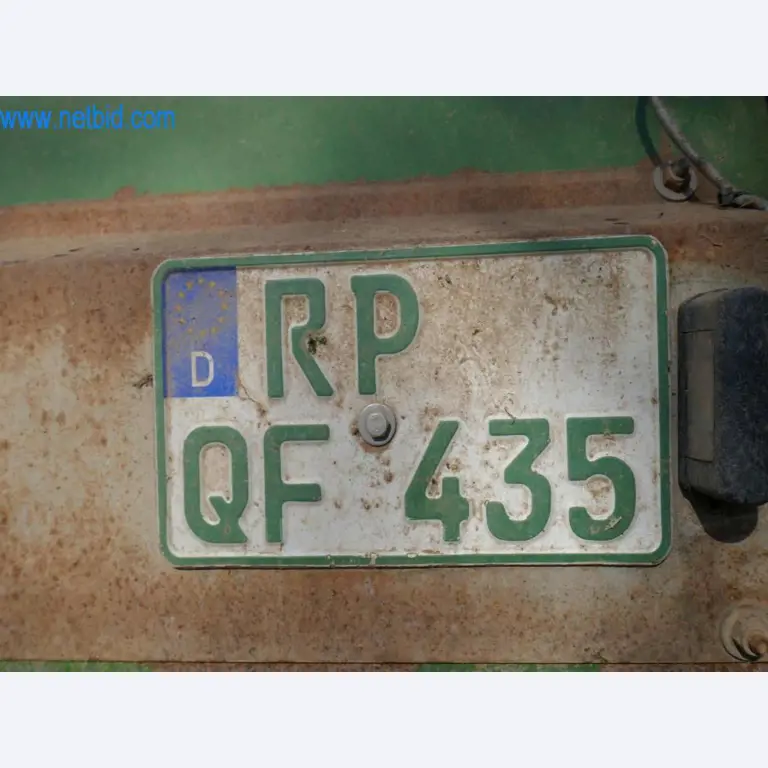 Máquinas e equipamentos técnicos do sector agroalimentar em bom estado de conservação-4