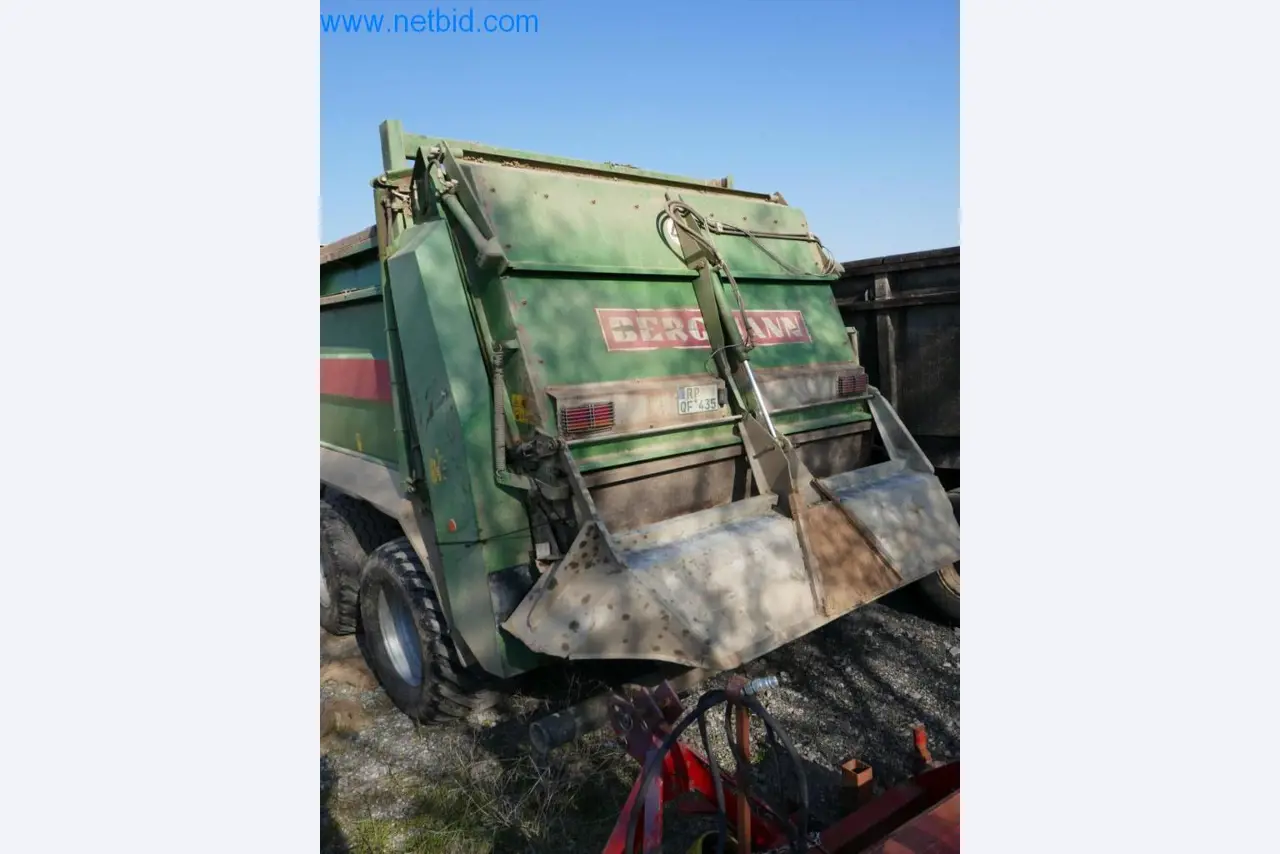 Máquinas e equipamentos técnicos do sector agroalimentar em bom estado de conservação-6