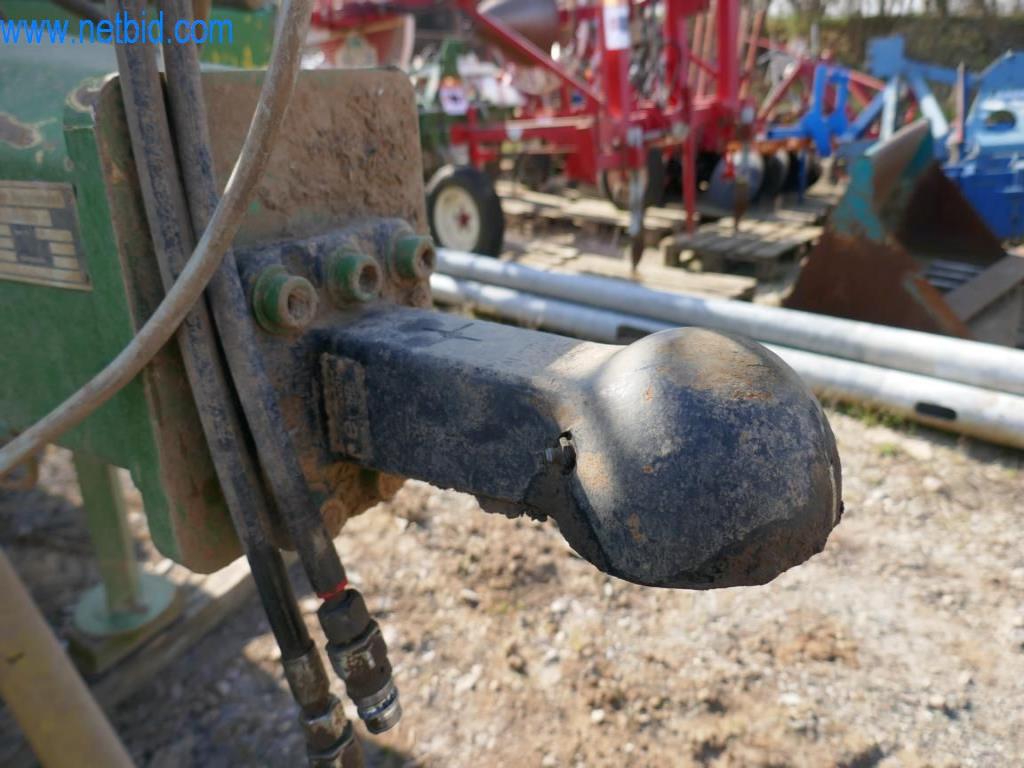 Máquinas y equipos técnicos del sector alimentario en buen estado de conservación-9