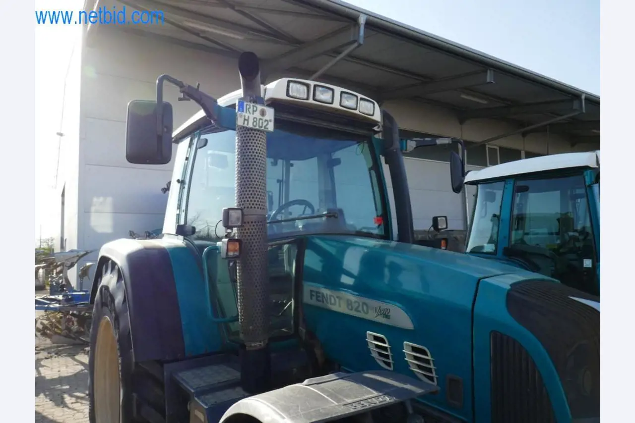 Máquinas e equipamentos técnicos do sector agroalimentar em bom estado de conservação-16