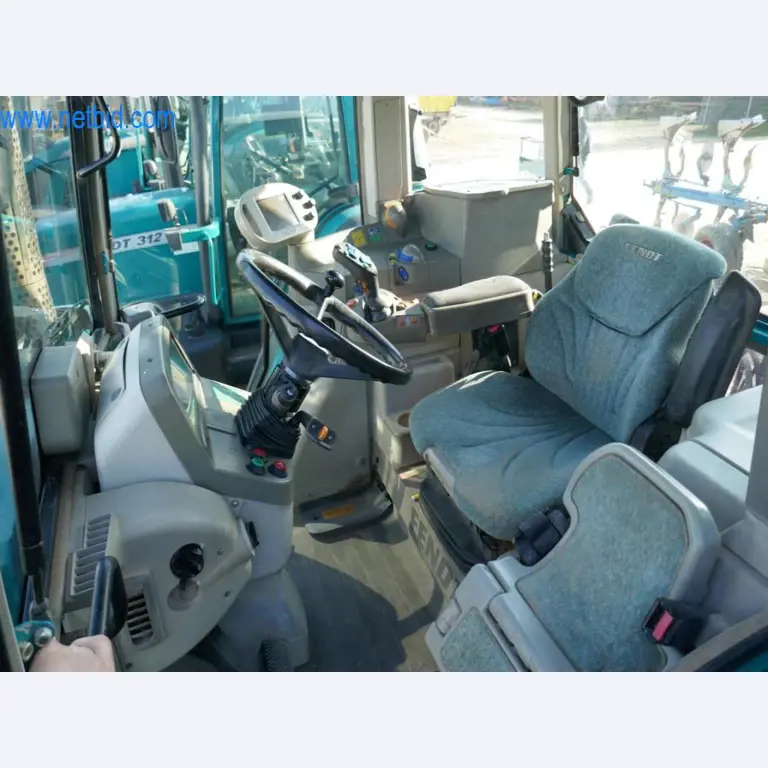 Máquinas e equipamentos técnicos do sector agroalimentar em bom estado de conservação-17