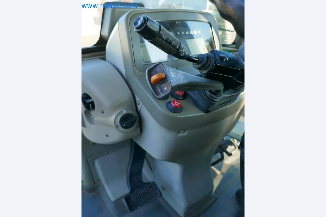 Máquinas e equipamentos técnicos do sector agroalimentar em bom estado de conservação-6