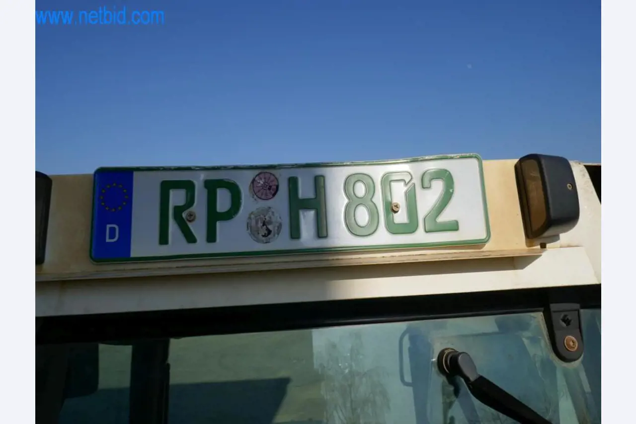 Máquinas e equipamentos técnicos do sector agroalimentar em bom estado de conservação-8