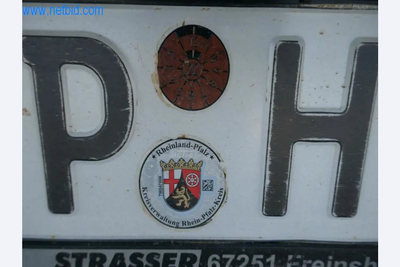 Máquinas e equipamentos técnicos do sector agroalimentar em bom estado de conservação-10